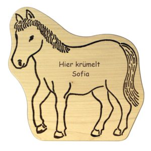 Holzbrett in Pferdeform zum Frühstück mit Personalisierung Holzbrett-Pferdeform-zum-Fruehstueck
