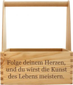 Praktisches Geschenk mit Spruch: Bierträger mit Gravur